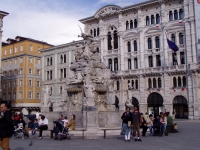 p6020032 Piazza del'Unita again. Evening.
