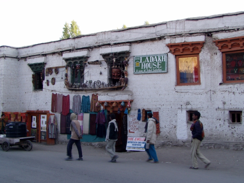 p6230108 Downtown Leh
