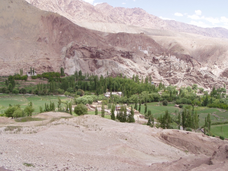 p6230097 Basgo village