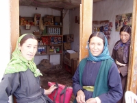 p6230071 Ladies outside Alchi Gompa