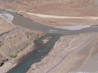 p6220010 Zanskar (dark) meets Indus